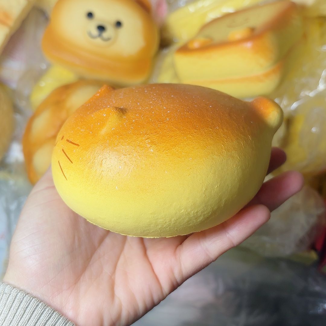 Squishy Bread Cat Slow Rising  - огляд і ціна Kids Quiet Toys